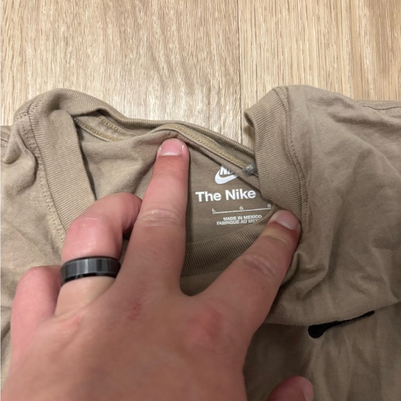 Nike Tan Short Sleeve Tee Casual Comfort - Picture 2 of 2